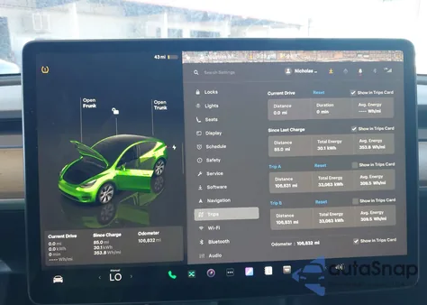 2022 Tesla Model Y Long Range Dual Motor All-Wheel Drive z USA, uszkodzony, nr VIN 7SAYGDEE8NA012383